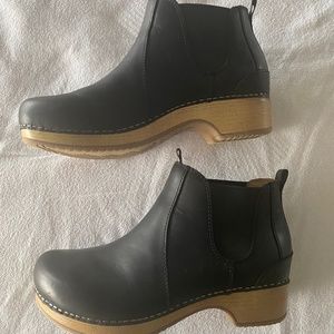 Dansko Becka boot 37 almost new